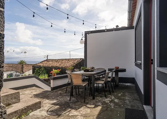 Quinta Pereirinha Farm - A Private 3 Bedroom Vacation Home, Close To Hiking W Ocean Views - Pico Island, Azores